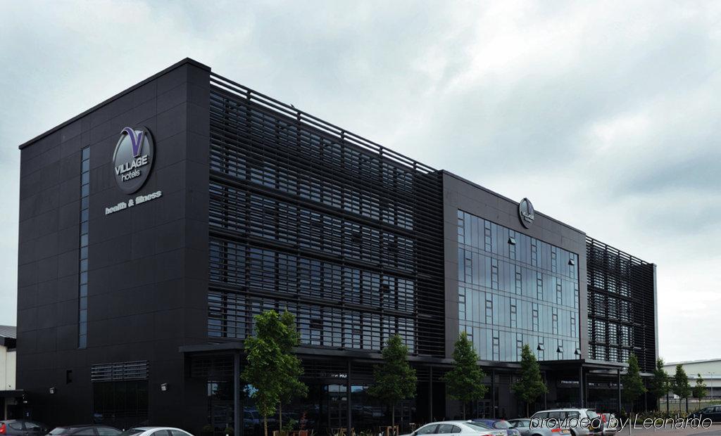 Village Manchester Hotel 4*