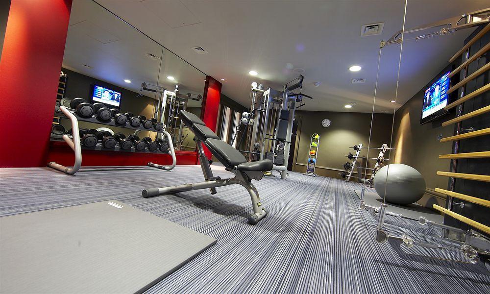 Отель Village Manchester 4*
