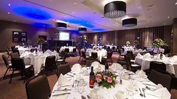 Village Manchester 4*