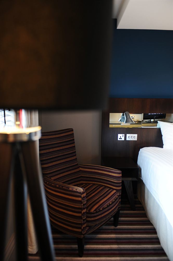 Village Manchester Hotel 4*