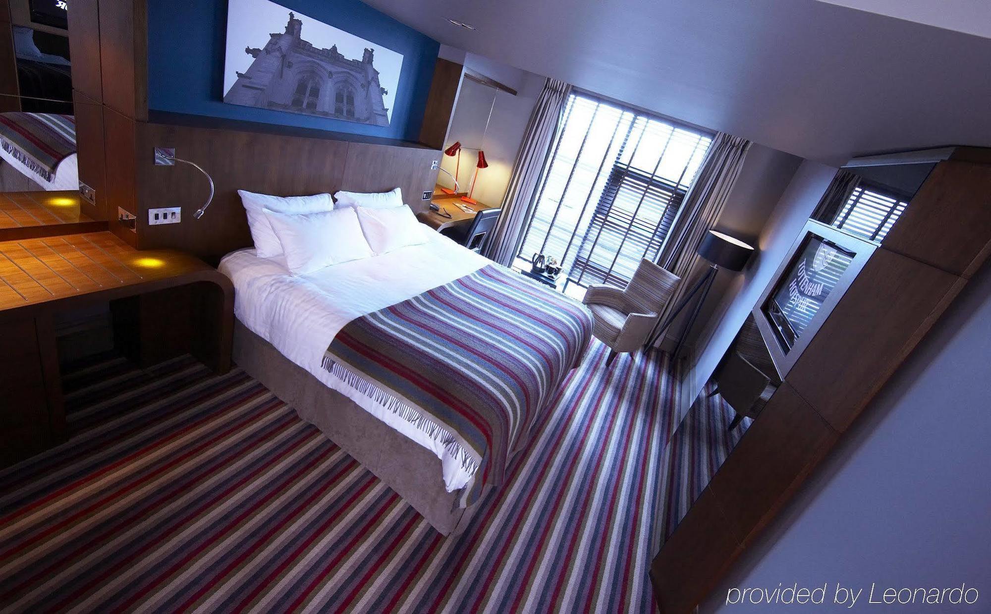 Village Manchester Hotel 4*
